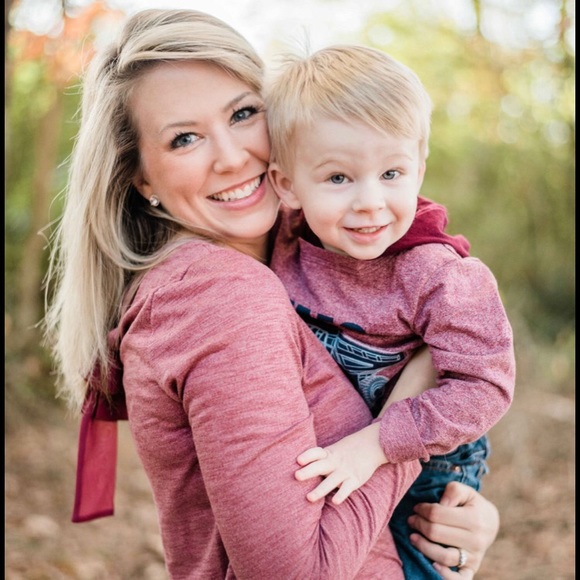 Meet your Posher! - Picture 2 of 10